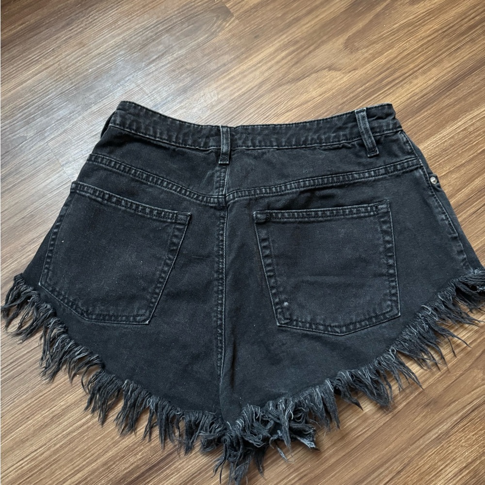 Garage Black High-Rise Frayed Hem Denim Shorts - Picture 4 of 4
